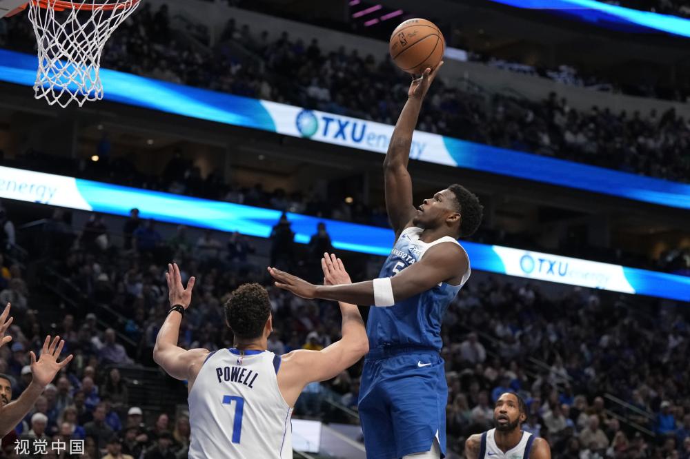 他们通过努 他们通过努